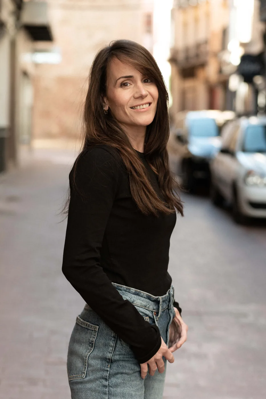 Miriam Martín, actriz — retrato de exterior en Zaragoza (1)