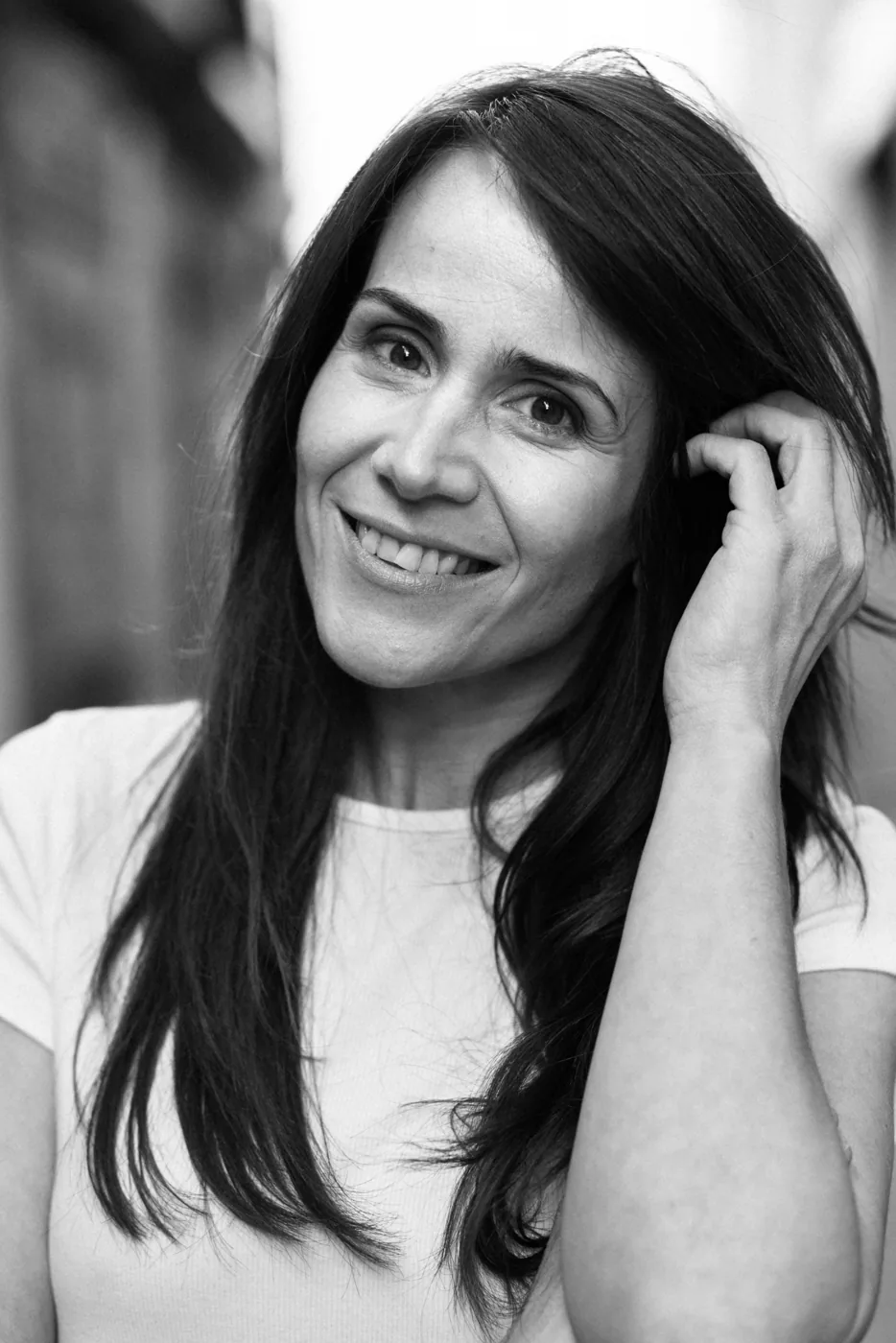 Miriam Martín, actriz — retrato de exterior en Zaragoza (7)